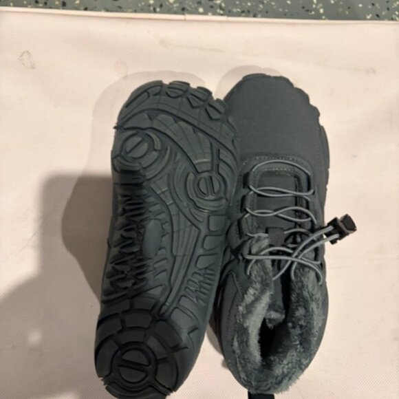 New Dark Grey Alpine Footwear Women's Suede Boots (size 35) - Picture 5 of 5